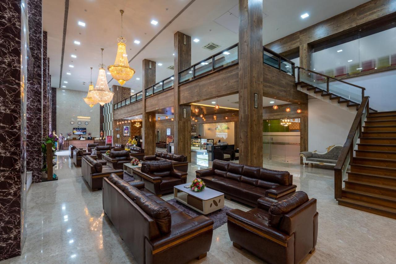 Jalashray Resort Nadiad Екстер'єр фото