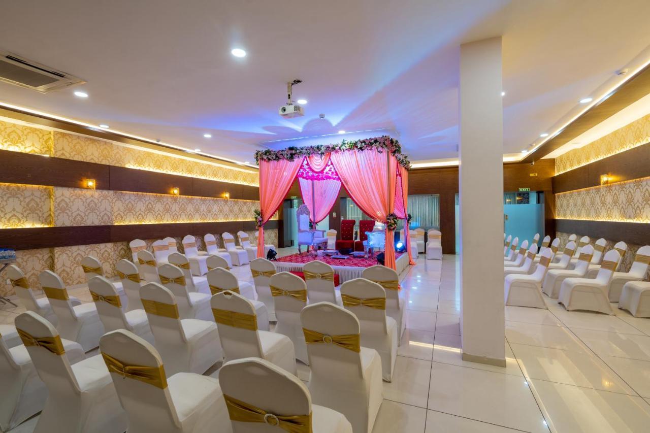 Jalashray Resort Nadiad Екстер'єр фото