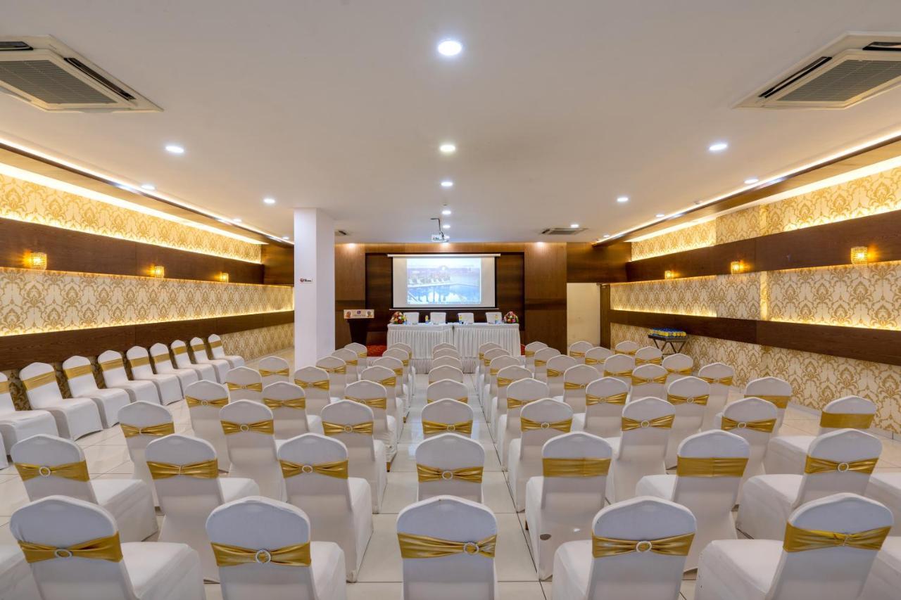 Jalashray Resort Nadiad Екстер'єр фото