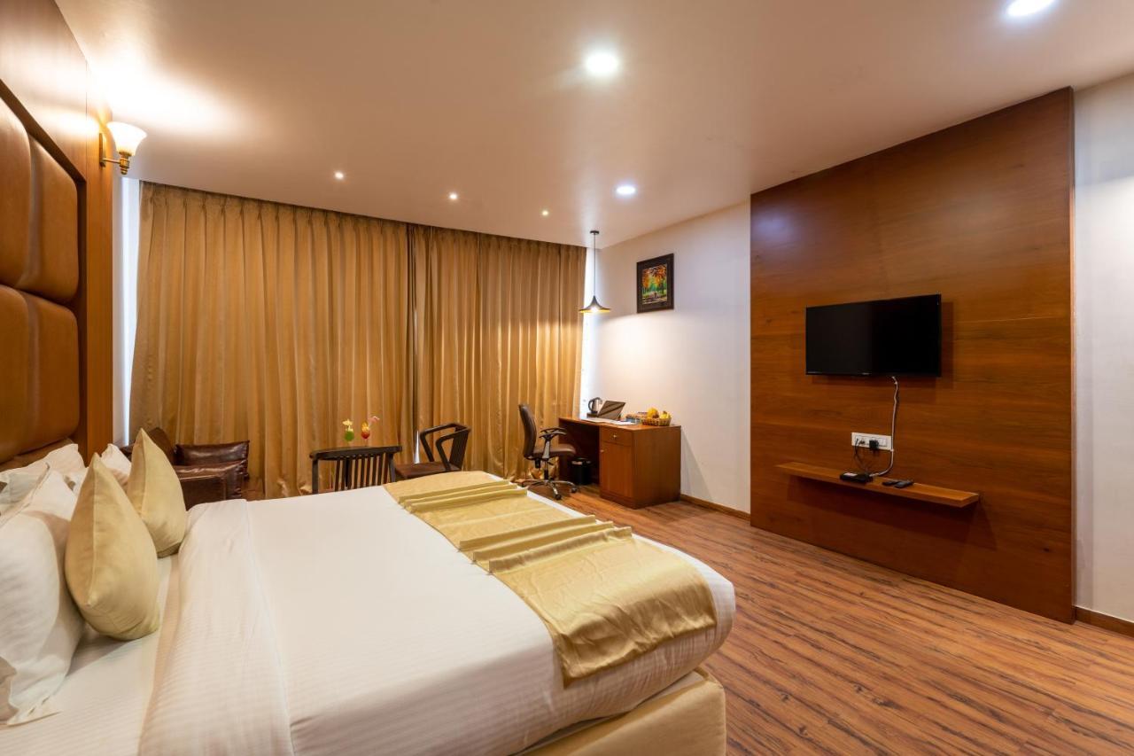 Jalashray Resort Nadiad Екстер'єр фото