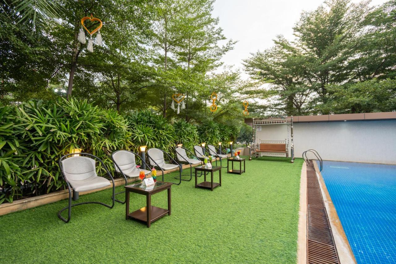 Jalashray Resort Nadiad Екстер'єр фото