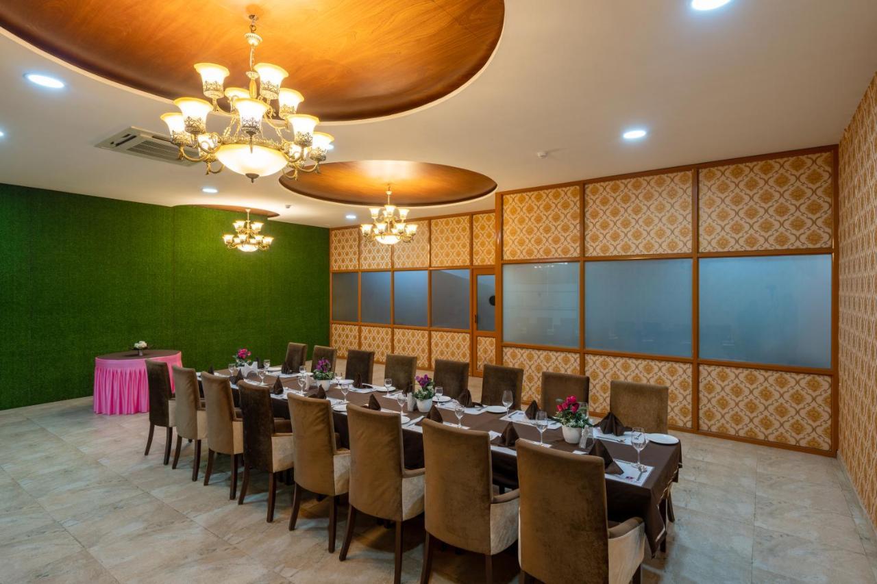 Jalashray Resort Nadiad Екстер'єр фото