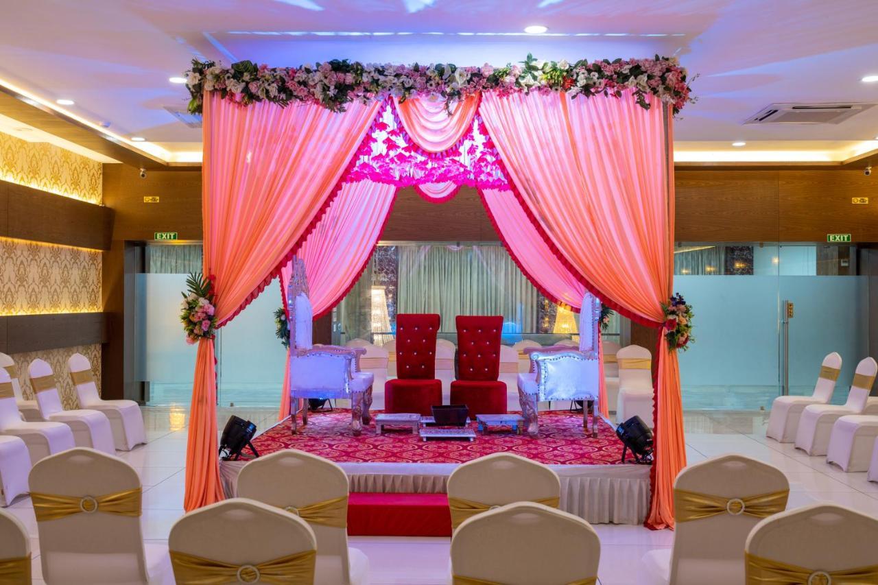 Jalashray Resort Nadiad Екстер'єр фото