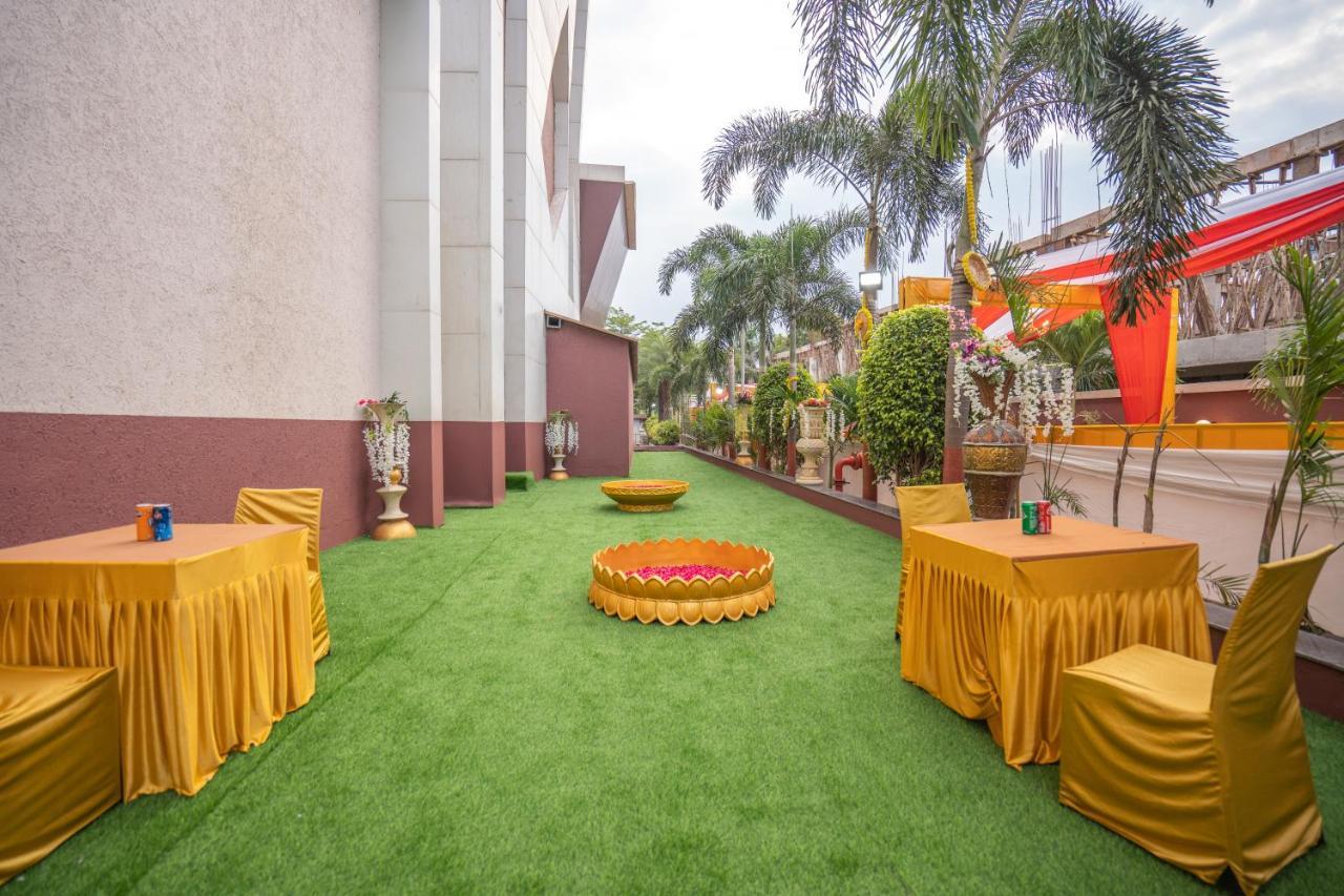 Jalashray Resort Nadiad Екстер'єр фото