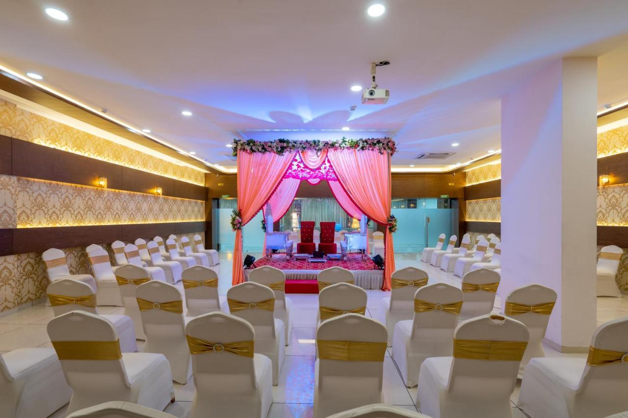 Jalashray Resort Nadiad Екстер'єр фото