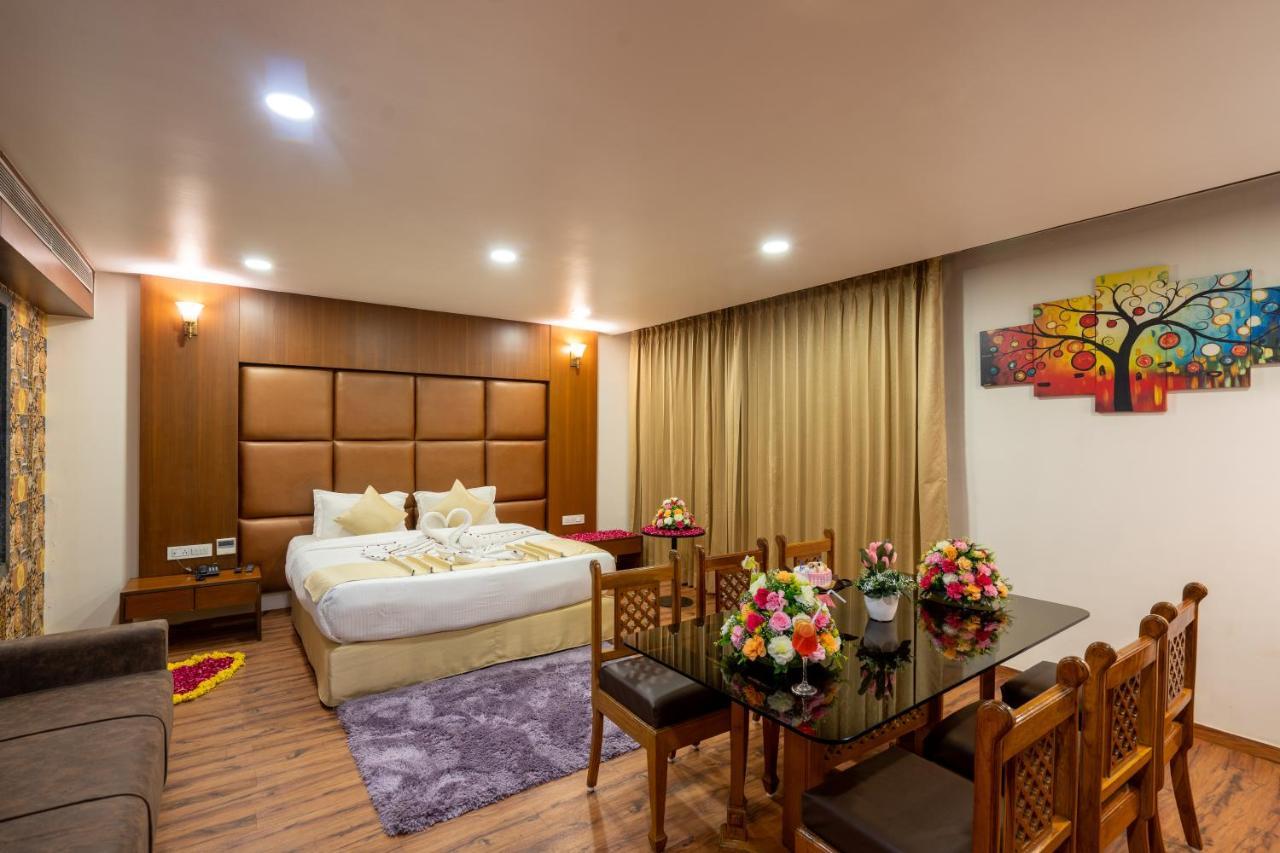 Jalashray Resort Nadiad Екстер'єр фото