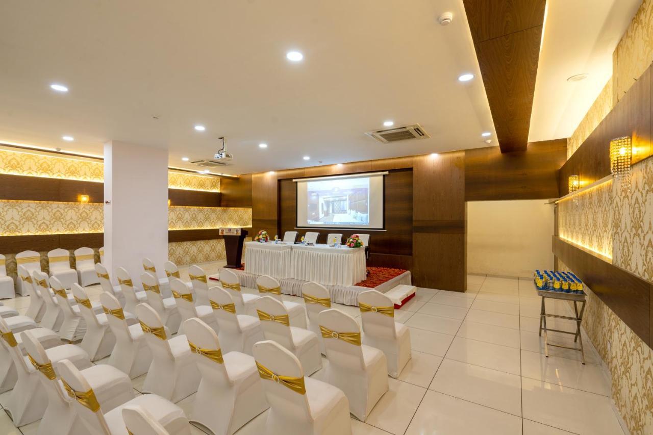 Jalashray Resort Nadiad Екстер'єр фото