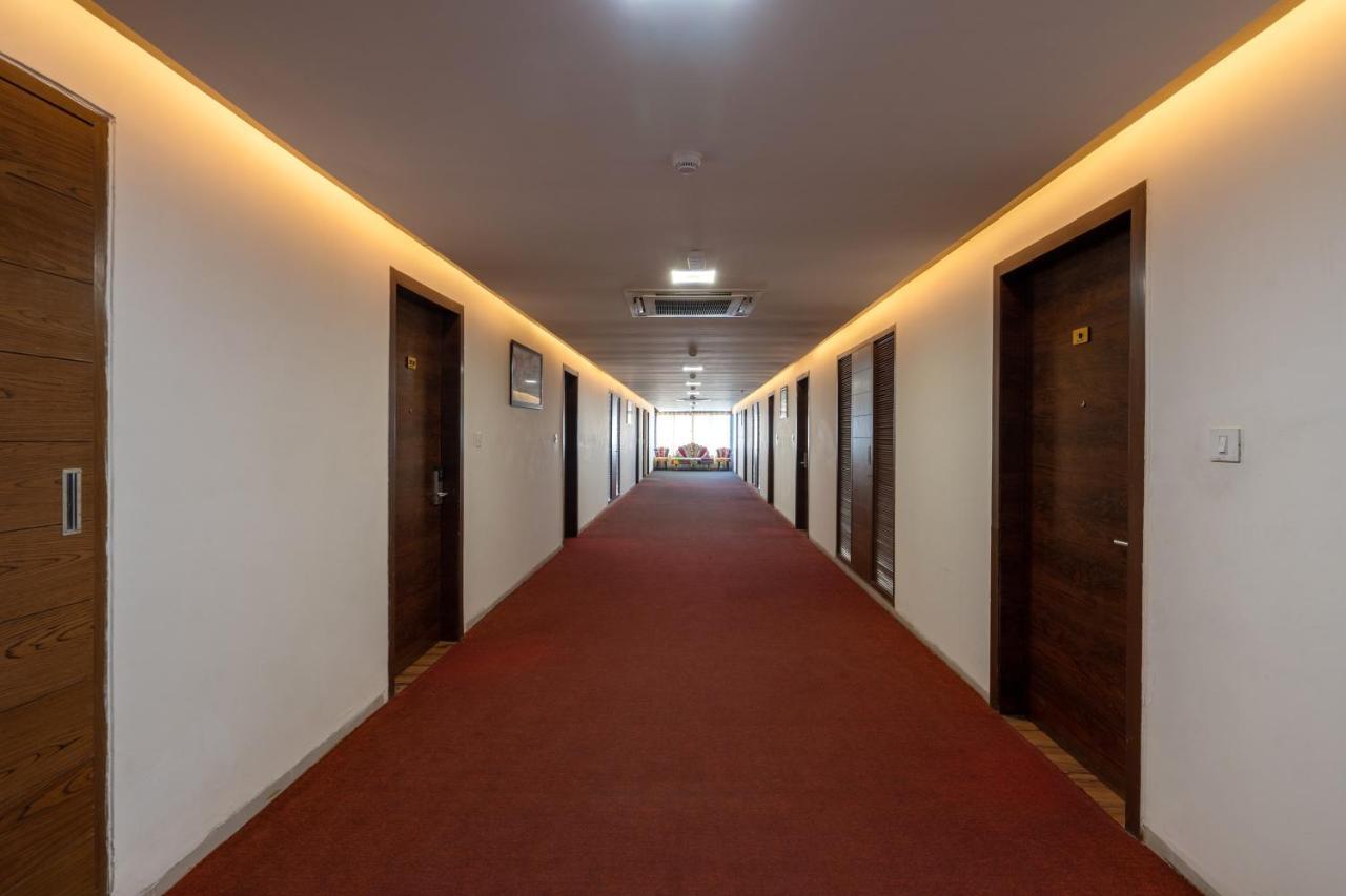 Jalashray Resort Nadiad Екстер'єр фото