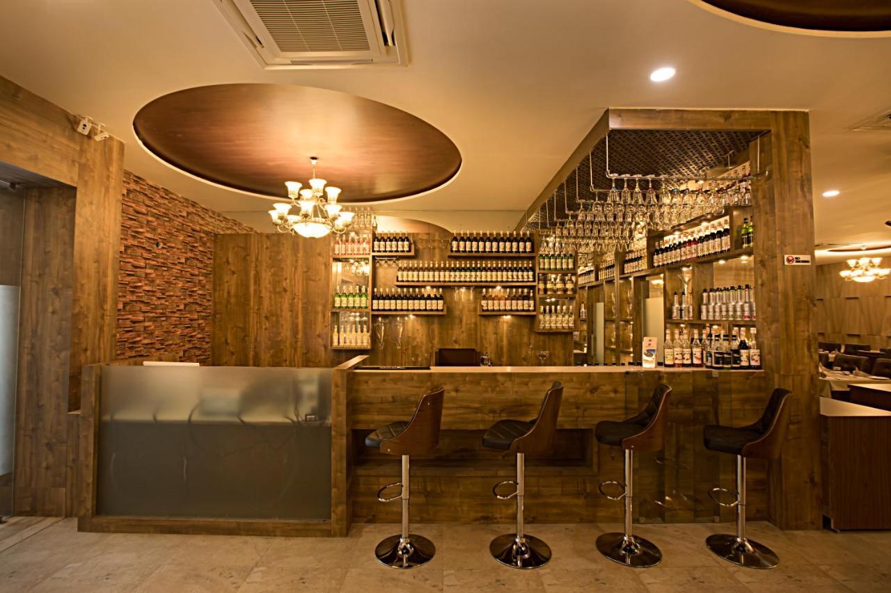 Jalashray Resort Nadiad Екстер'єр фото